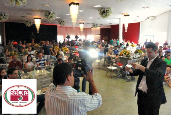 palestra-motivacional-com-magica-e-interatividade-para-festa-de-fim-de-ano-com-palestrante-e-magico-paul-jack-para-sagra-01