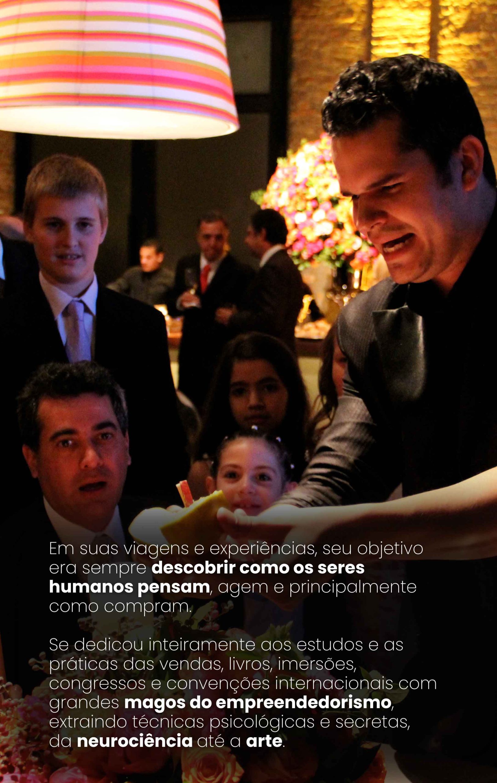 Aos 22 anos, Paul já realizava um grande sonho, se apresentou n