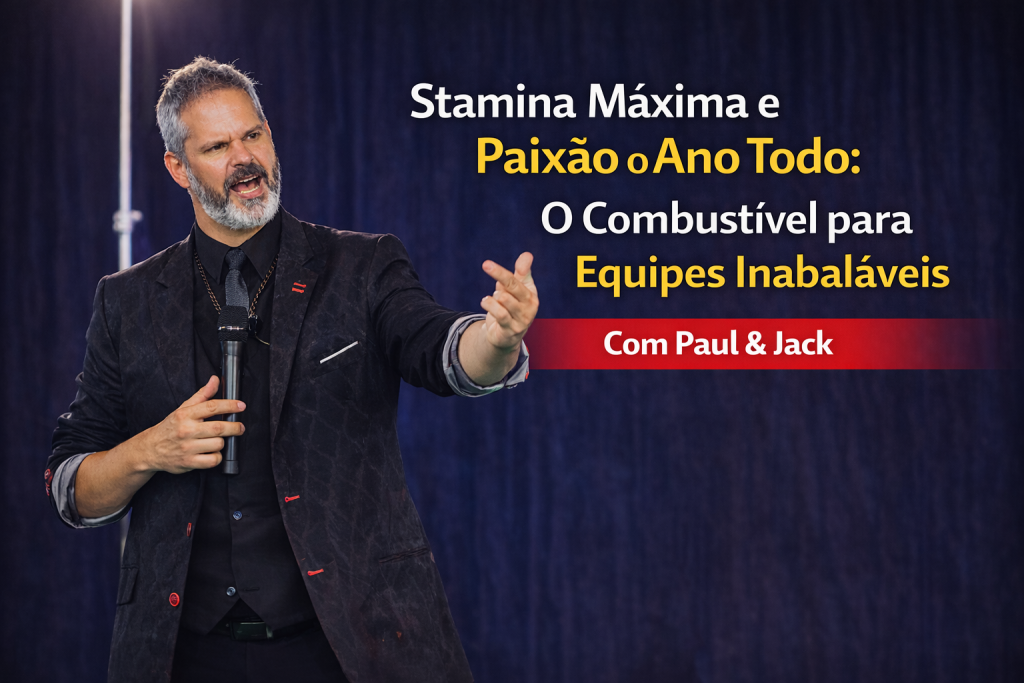 Palestrante caracterizado com maquiagem estilo Coringa e terno vermelho apresenta uma palestra sobre produtividade para equipes, segurando um microfone, com o título “Como injetar 25% mais produtividade no dia a dia da sua equipe – Com Paul & Jack”.