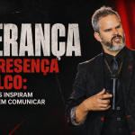 Capa de artigo em formato 16:9 com Paul & Jack à direita, em traje preto e microfone, gesticulando em uma cena de palco. À esquerda, o título “Liderança com presença de palco: como líderes inspiram quando sabem comunicar”, com fundo escuro, textura brutalista e detalhes em vermelho.