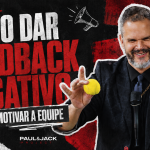 Paul Friedericks em capa vermelha, preta e branca com o título “Como dar feedback negativo sem desmotivar a equipe”.
