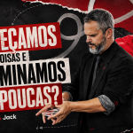 Paul e Jack em arte vermelha e preta para o artigo “Por que começamos tantas coisas e terminamos tão poucas?”, com mágica, cartas e performance no palco.